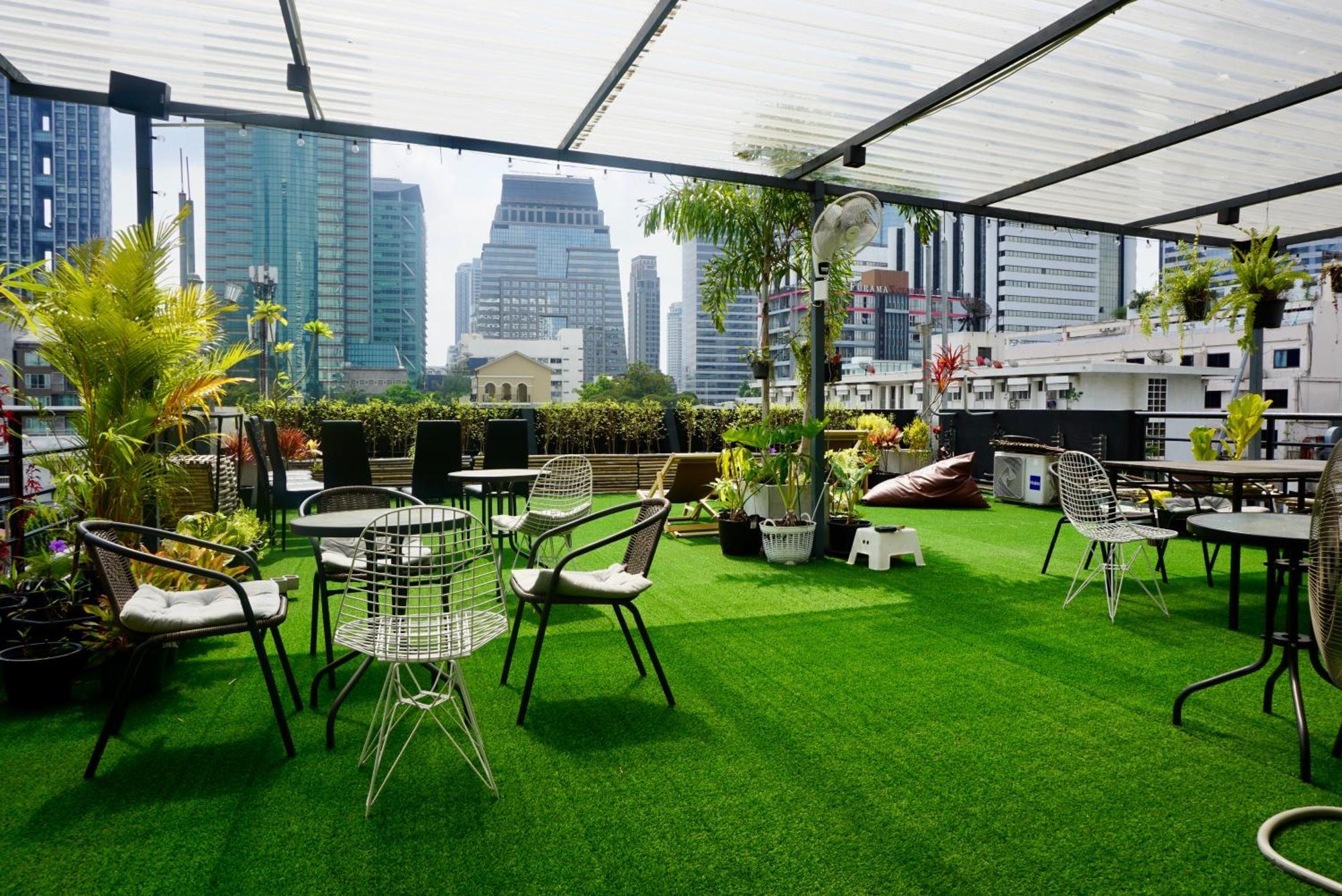 Hash Apartment With Unique Chill Design At Silom Soi 3 Bangkok Exterior photo