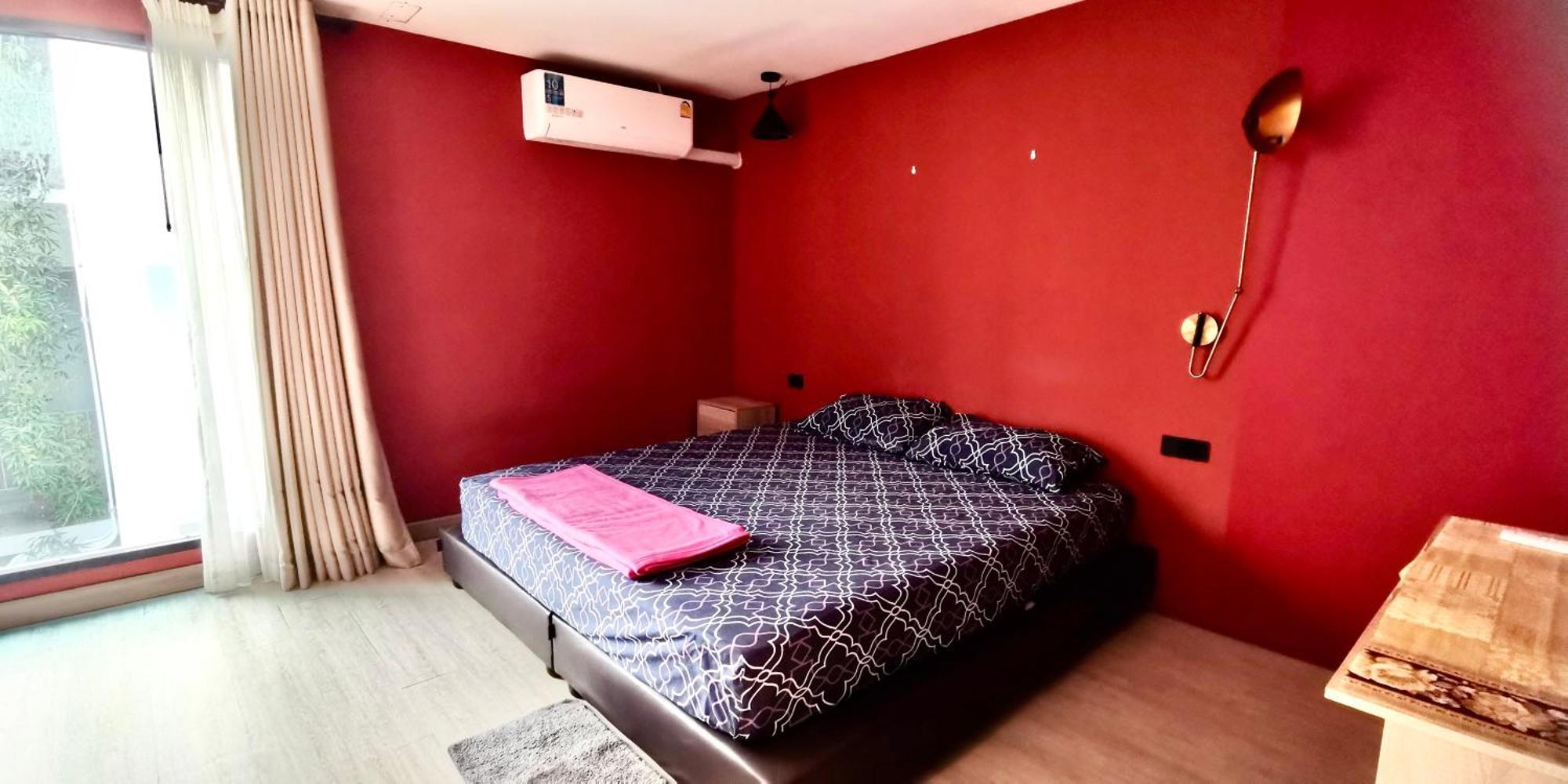 Hash Apartment With Unique Chill Design At Silom Soi 3 Bangkok Exterior photo